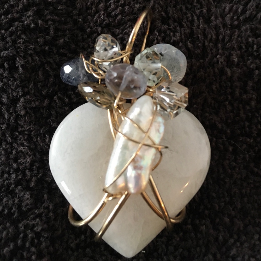 Kuzuko broach